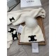 Celine. [Three-piece wool suit fox hair hat  scarf  gloves] classic suit hat! Warm and super comfortable ~ winter Miss ageing artifacts Oh ~ this winter you are missing such a set of suit hat la ~ and warm and stylish! M