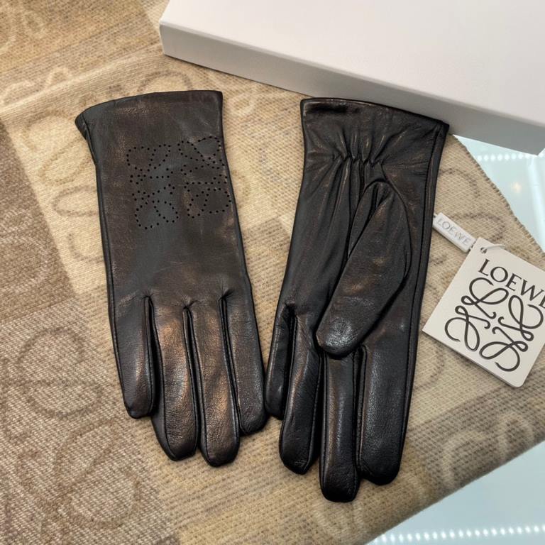 Loewe official website latest models official synchronization ladies new imported sheepskin gloves leather gloss bright full soft delicate feel first-class    Size average size