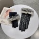 Louis Vuitton LV2022 fall and winter lazy rabbit hair sheepskin embroidered gloves   mobile touch screen, worth comparing     the same paragraph different quality, kill the market poor product, imported a first-class she