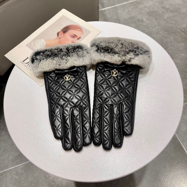 Louis Vuitton LV2022 fall and winter lazy rabbit hair sheepskin embroidered gloves   mobile touch screen, worth comparing     the same paragraph different quality, kill the market poor product, imported a first-class she