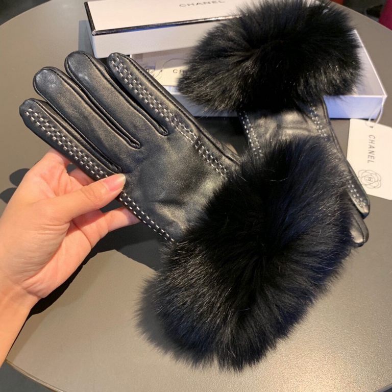 With packaging2022 CHANEL   Italian export original single tail single touch screen gloves, using top white goatskin  raccoon fur, absolute goddess set of beauty   noblewoman models feel softer and more delicate skin-fri