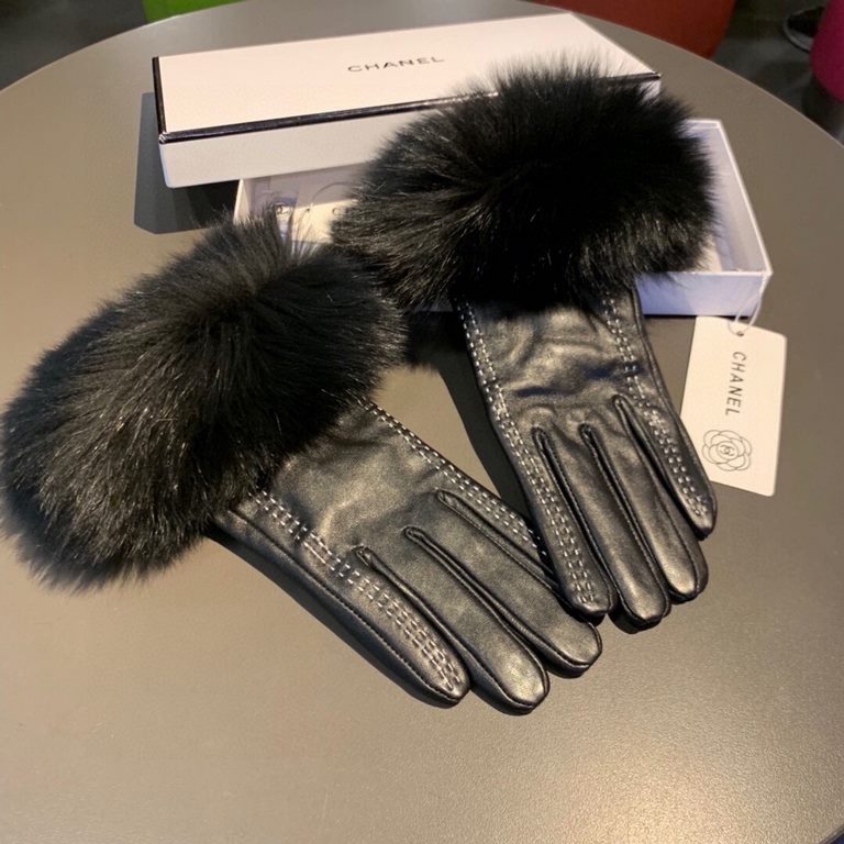 With packaging2022 CHANEL   Italian export original single tail single touch screen gloves, using top white goatskin  raccoon fur, absolute goddess set of beauty   noblewoman models feel softer and more delicate skin-fri