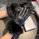 With packaging2022 CHANEL   Italian export original single tail single touch screen gloves, using top white goatskin  raccoon fur, absolute goddess set of beauty   noblewoman models feel softer and more delicate skin-fri