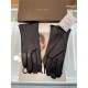 Pictures (women's models)   touch screen gloves BV couple models   [original quality] 100% selection of imported sheepskin Leather fine and soft Recognition of imported sheepskin has a feel    cashmere lining to keep war