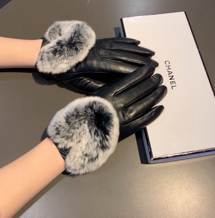 with packagingChanel Chanel 2022 love  fall and winter lazy rabbit hair sheepskin gloves   mobile touch screen, worth comparing     the same paragraph of different quality, kill the market poor product, imported first-cl