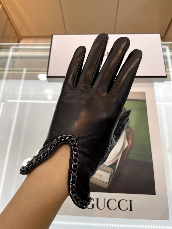 Chanel's latest original gloves   using imported polished leather original single quality official synchronization women's new high-grade sheepskin gloves     100% selection of imported lambskin lining velvet lining warm