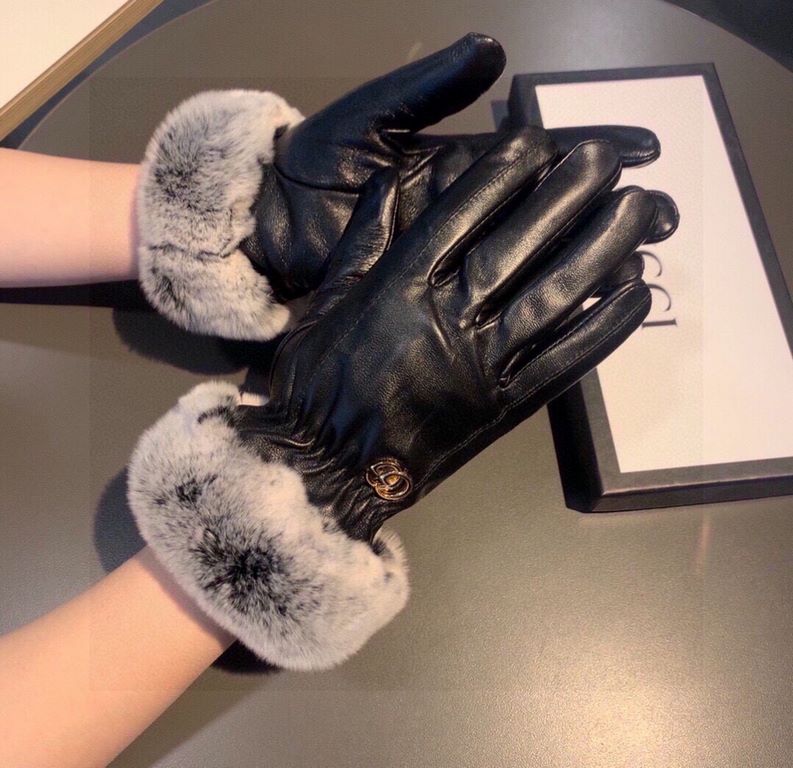 GUCCI Gucci 2023 fall and winter lazy rabbit hair touch screen gloves   goddess set of beauty must have   single product, worth comparing    the same paragraph different quality, kill the market poor product,   lazy rabb