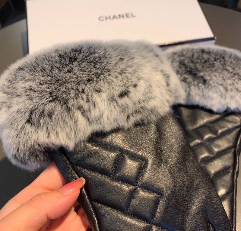 with packagingChanel Chanel 2022 fall and winter lazy rabbit hair   embroidery half-pronged inc inc sheepskin gloves   mobile touch screen, worth comparing    the same paragraph different quality, kill the market poor pr