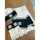 White colorHat  scarf  gloves  So good looking  , a must-have for this season, soft and comfortable, i.e. warm and stylish!