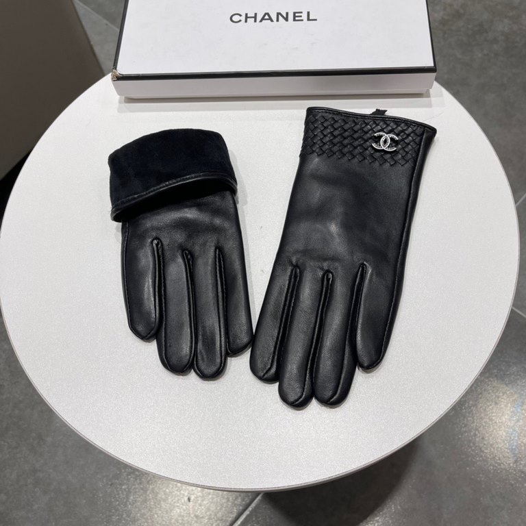 New exclusive first Chanel Chanel ladies new high-grade sheepskin gloves    goddess preferred can not miss      First-grade sheepskin Leather fine and soft cashmere lining to keep warm better goddesses set of the United 