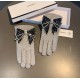 With boxChanel Chanel counter new wool gloves, big bow applique diamond   fashion gloves, fall and winter warm padded lining, super coy bow  , on the hand super comfortable soft, versatile! average size