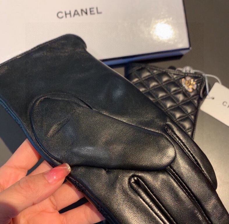 2023 new exclusive first  touch screen gloves Chanel Chanel [original quality] official website synchronization women's new high-grade sheepskin gloves    goddesses preferred can not be missed    100 percent selection of