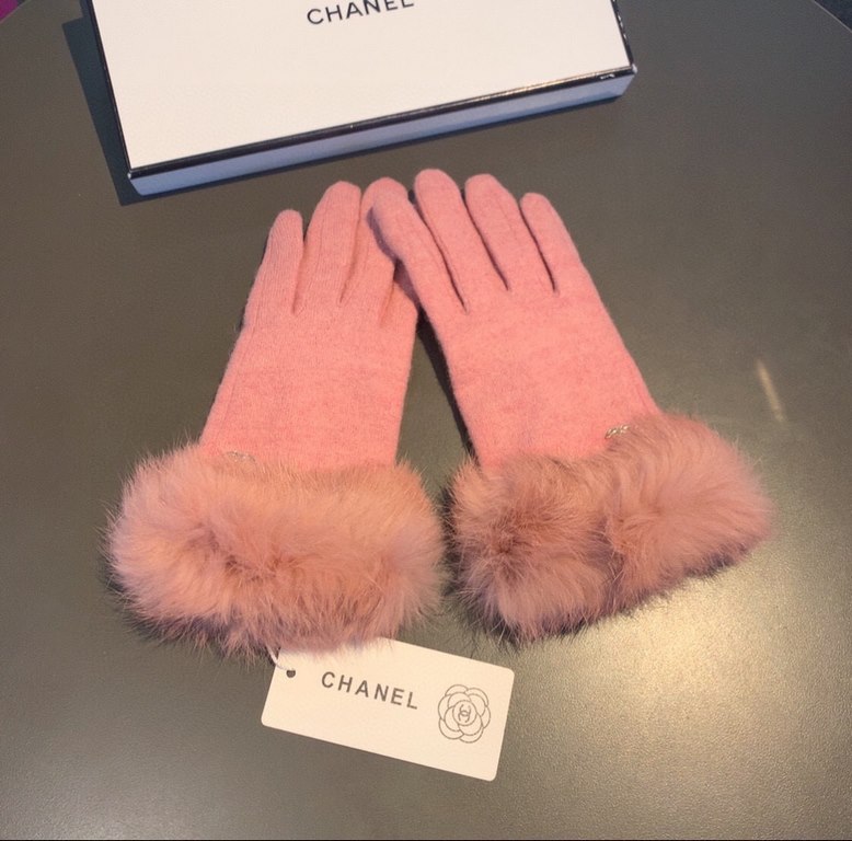 with packagingChanel Chanel 2022 fall and winter lazy rabbit hair wool gloves   worth comparing     the same paragraph of different quality, kill the market poor product, wool ten lazy rabbit hair lining padded   classic