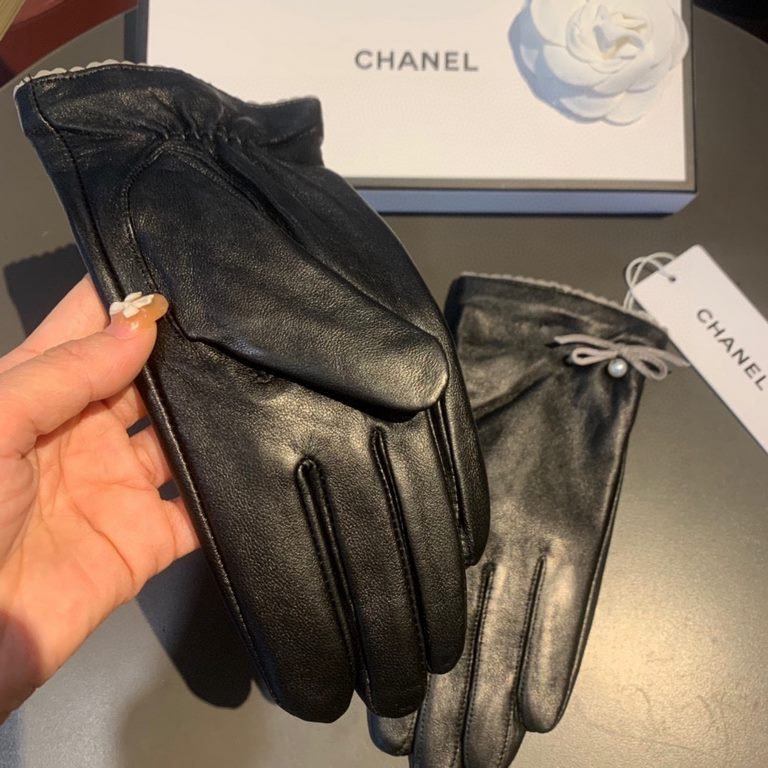 2022 new exclusive first  touch screen gloves Chanel Chanel [original quality] official website synchronization women's new high-grade sheepskin gloves    goddess preferred can not be missed    hundred percent of the sel