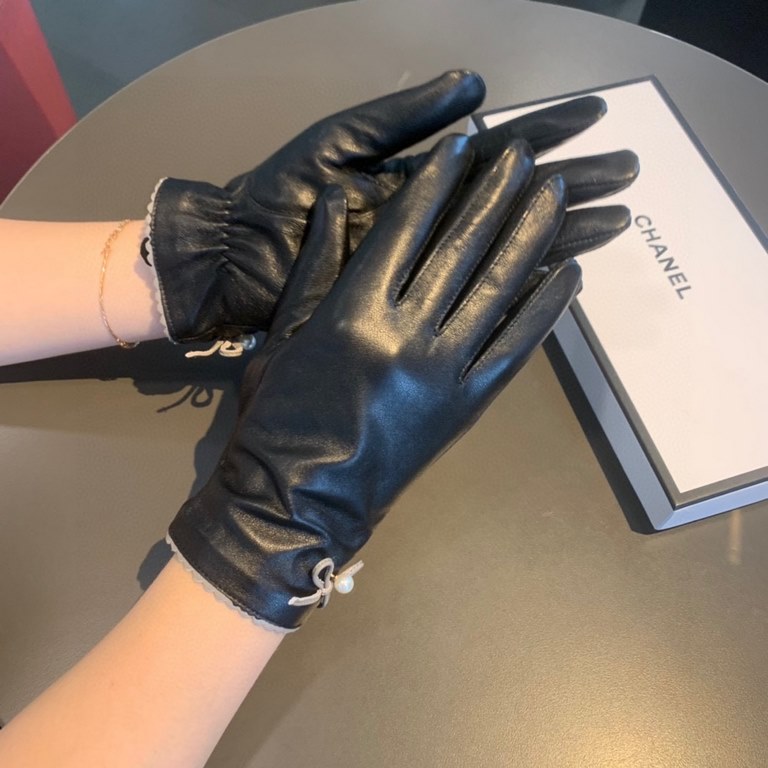 2022 new exclusive first  touch screen gloves Chanel Chanel [original quality] official website synchronization women's new high-grade sheepskin gloves    goddess preferred can not be missed    hundred percent of the sel