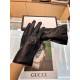 GUCCI new men's leather gloves, imported from Ethiopia touch screen sheepskin, the back of the hand at the personalized LOGO design, GUCCI and LOVED, small openings at the wrist to adjust the size of the total to make yo