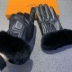 HERMES Hermes  2022  Fall and Winter Big H Lazy Rabbit Hair Sheepskin Gloves   mobile touch screen, worth comparing    the same model with different qualities, kill the market poor products, imported first-class sheepski