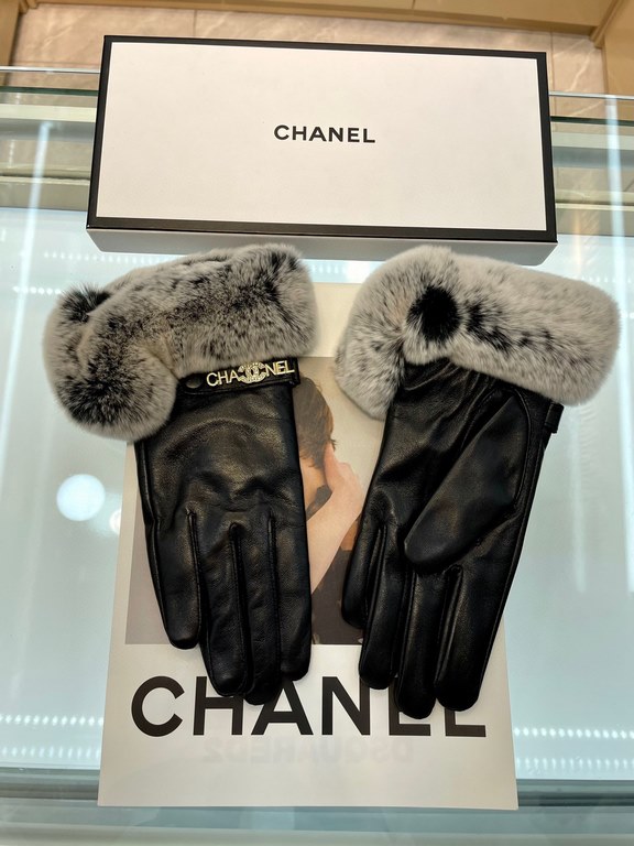 New exclusive first Chanel Chanel ladies new high-grade sheepskin gloves    goddess preferred can not miss      First-grade sheepskin Leather fine and soft cashmere lining to keep warm better goddesses set of the United 