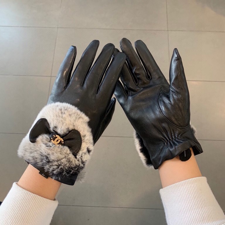 Chanel fall and winter women's touch screen gloves    first-class sheepskin  leather ultra-thin soft and comfortable texture superb size M L