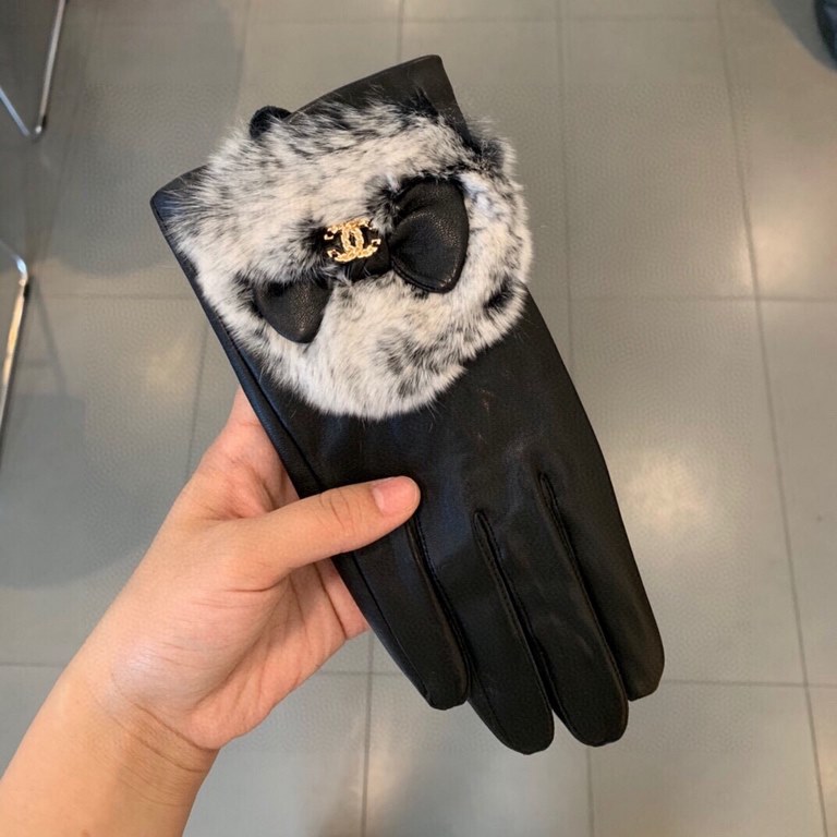 Chanel fall and winter women's touch screen gloves    first-class sheepskin  leather ultra-thin soft and comfortable texture superb size M L