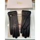 Dior hot circle of friends of women's leather gloves, imported from Ethiopia touch screen sheepskin, simple and generous static surface style add a small LOGO buckle, ultra-soft padded lining to wear a comfortable