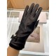 Dior hot circle of friends of women's leather gloves, imported from Ethiopia touch screen sheepskin, simple and generous static surface style add a small LOGO buckle, ultra-soft padded lining to wear a comfortable