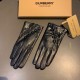 PackagingBurberry BURBERRY counter new sheepskin gloves, fashion gloves, fall and winter warm padded lining, classic simple   on the hand super comfortable and soft, versatile! Size ML