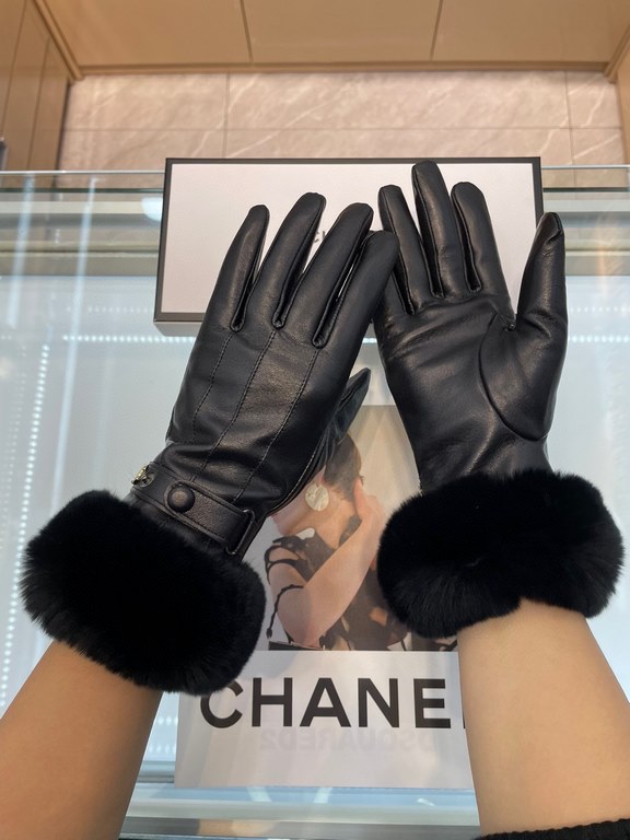 New exclusive first Chanel Chanel ladies new high-grade sheepskin gloves    goddess preferred can not miss      First-grade sheepskin Leather fine and soft cashmere lining to keep warm better goddesses set of the United 