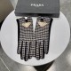 PRADA Prada 2022 fall and winter wool wool gloves   worth comparing     the same paragraph of different quality, kill the market poor product, wool lining padded   classic but not fashionable models. Like can get into th