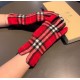 PackagingBurberry BURBERRY counter new wool gloves, fashion gloves, fall and winter warm padded lining, classic plaid, on the hand super comfortable and soft, versatile! Average size