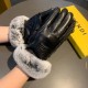 .Fendi FENDI  2022 fall and winter lazy rabbit hair sheepskin embroidered gloves   cell phone touch screen, worth comparing     the same paragraph of different qualities, kill the market poor products, imported first-cla