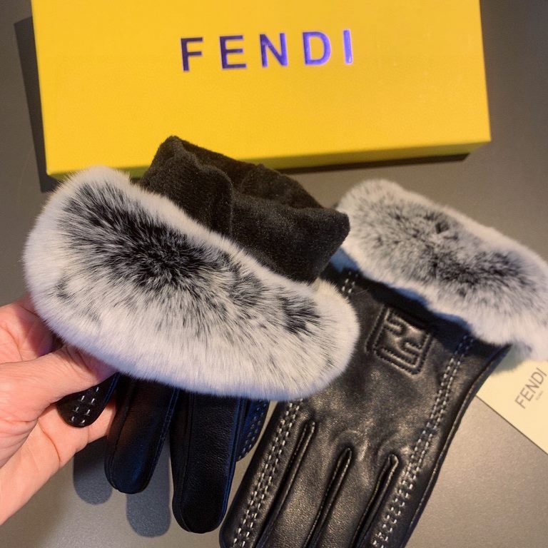 .Fendi FENDI  2022 fall and winter lazy rabbit hair sheepskin embroidered gloves   cell phone touch screen, worth comparing     the same paragraph of different qualities, kill the market poor products, imported first-cla