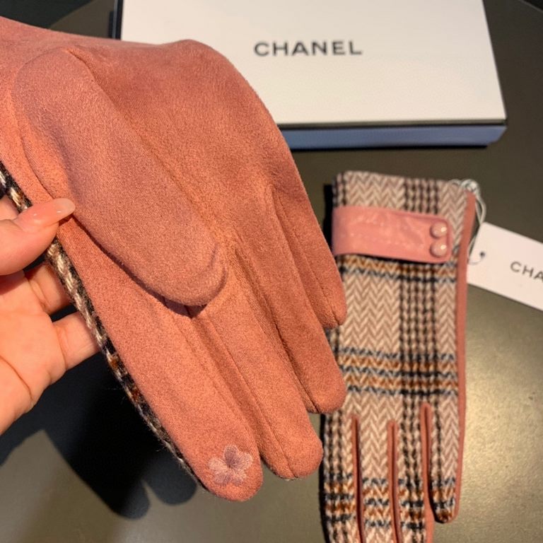 With packaging2022 new Chanel Chanel counter new wool gloves, fashion gloves, fall and winter warm padded lining, on the hand super comfortable and soft, versatile! Average size