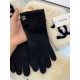 Chanel new cashmere knitted gloves  100 cashmere on the hand that is warm   This section uses natural high-quality cashmere soft warm and comfortable 7GG double yarn handmade flat knitting handmade non-marking sewing fin