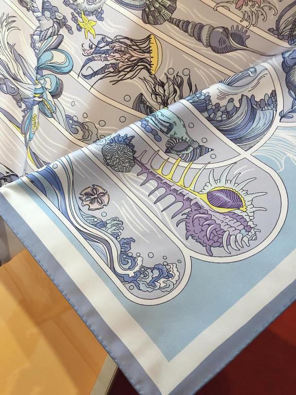 SHMS2342   Hermes 90cm Silk Square Scarf   Perfectly saturated with color, the industry's top prints are fine and unparalleled   Made of twill silk   hand-rolled edges cutting-edge craftsmanship, it's soft, lightweight a