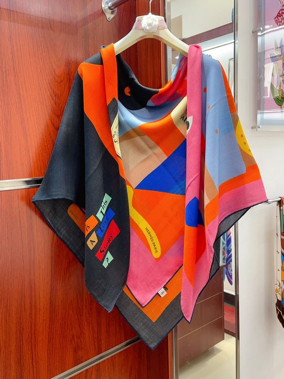 New    HERMES bought all say good-looking   Recommended  [Love Story 140] cashmere square scarf, the top craft super value   Hermes counter pop    three-dimensional rendering of the pattern pattern in kind grade is very 