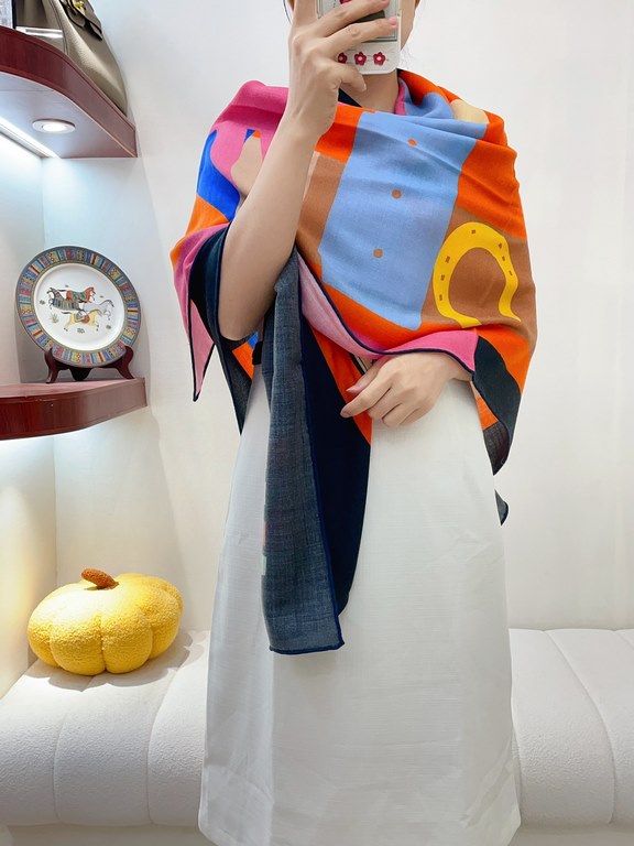 New    HERMES bought all say good-looking   Recommended  [Love Story 140] cashmere square scarf, the top craft super value   Hermes counter pop    three-dimensional rendering of the pattern pattern in kind grade is very 