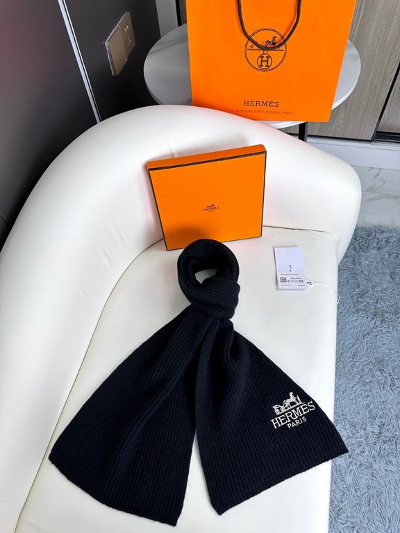 Explosive new   Hermes 2023 official website latest models of men and women knitted scarf couple models   cashmere knitted material   the most understanding of men's taste! Simple and luxurious, you can't go wrong no mat