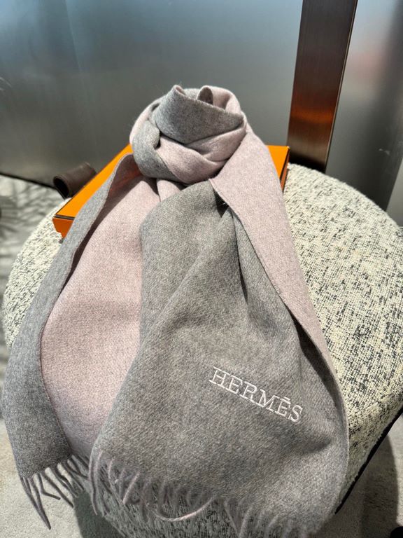 PriceHERMES   Hermes 2023 Paris fashion show business men and women universal double-sided cashmere shawl   OEM selected the best ultra-fine cashmere fibers for hand combing time-consuming and labor-intensive, and then s