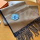 Hermes winter new men and women can be used [double-sided cashmere long scarf], you can go and see for yourself Oh, his family's price is estimated to make you step back, too expensive, simply the price of the aristocrat