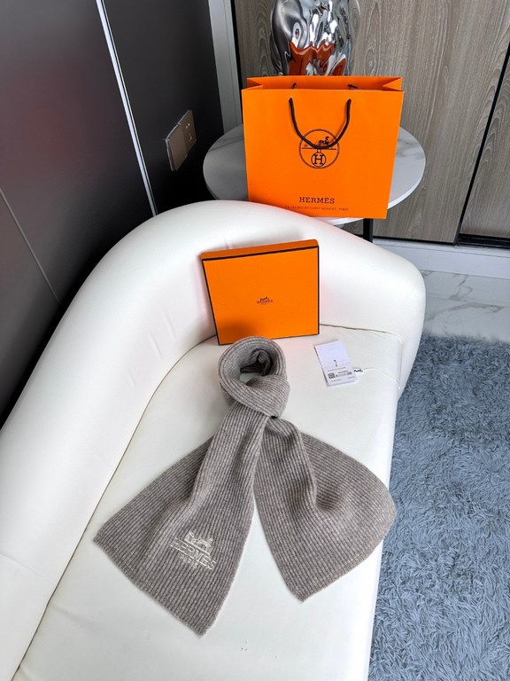 Explosive new   Hermes 2023 official website latest models of men and women knitted scarf couple models   cashmere knitted material   the most understanding of men's taste! Simple and luxurious, you can't go wrong no mat