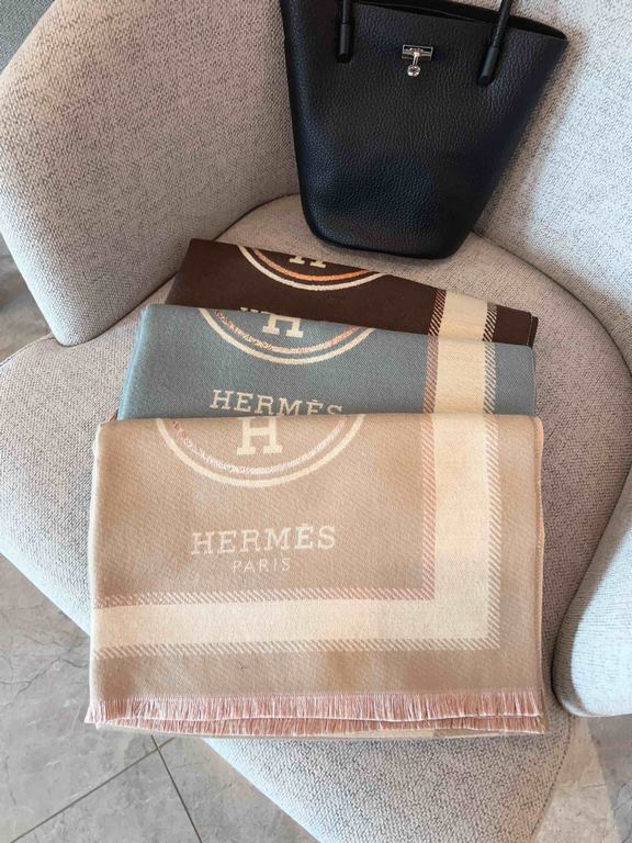 [  angry praise strong push  ] quantity is extremely limited   women's boutique   Hermes counter newest limited edition logo, classic embroidery logo, the degree of sophistication is unbeatable   superb raw materials, th