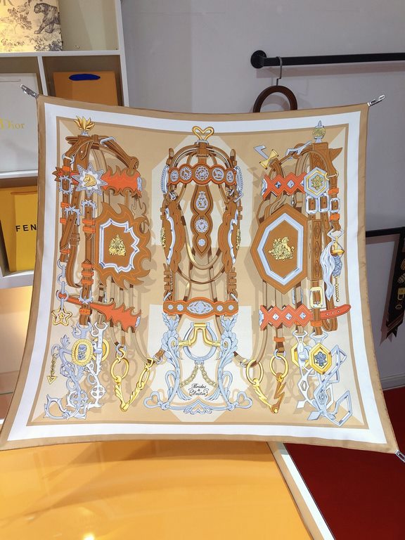 SHMS2321 ORIGINAL ORIGINAL HERMES [Reins and Fate] 90cm Silk Square Scarf  Have you ever heard of Clotho, Lachesis and AtroPos They are the three sisters of fate in Greek mythology, in charge of the thread of life, the d