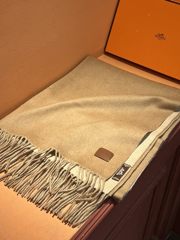 Price Hermes   Paris fashion show business men and women universal double-sided cashmere shawl   OEM perfect selection of the finest ultra-fine cashmere fibers for hand combing process time-consuming and labor-intensive 