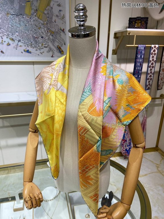 Silk new   bought said good-looking   recommended   [Tropical Rainforest 90] silk square scarf, the top process value   Hermes counter models     three-dimensional rendering of the pattern pattern in kind grade is extrem