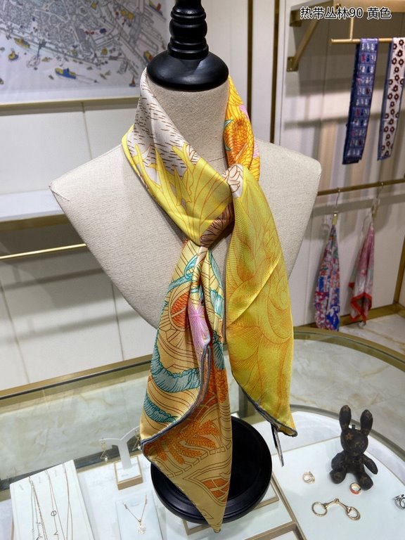 Silk new   bought said good-looking   recommended   [Tropical Rainforest 90] silk square scarf, the top process value   Hermes counter models     three-dimensional rendering of the pattern pattern in kind grade is extrem