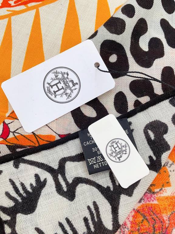 New    HERMES bought all say good-looking   Recommended  [Jungle Love 140] cashmere square scarf, the top craft super value   Hermes counter explosive    three-dimensional presentation of the pattern pattern in kind of h