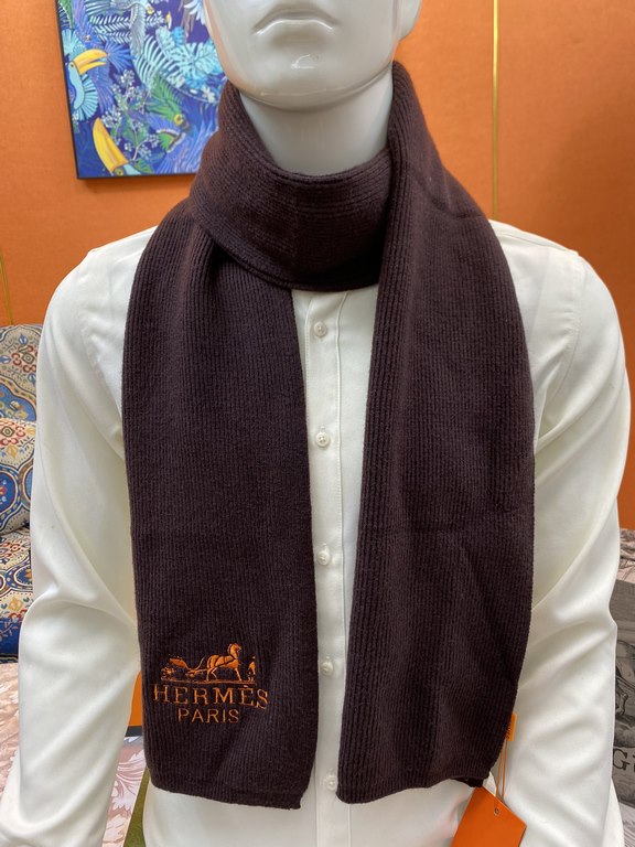 (Hermes) original quality Imperial Hall of Fame Extreme Donkey! Fall and winter counter in the sale of top cashmere knitted scarf. With exquisite simple pattern combination into a classic pattern beautiful to the extreme