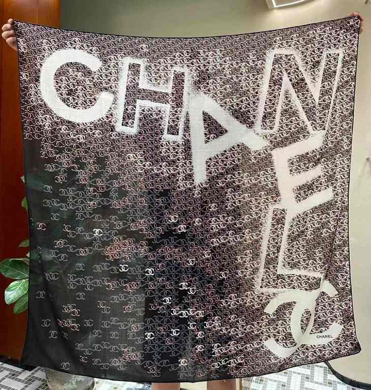 New Arrivals  Chanel 140 cashmere square scarf (hand-rolled edges)Counter genuine synchronized raw materials, texture, light and warmthIt's from the last show of '24, and it's in a popular color, red.You must have it!