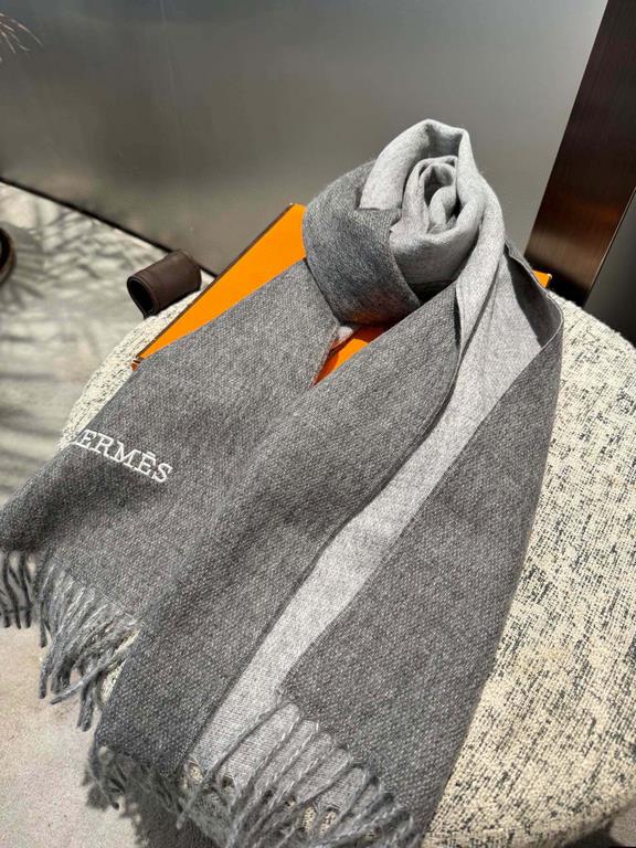 PriceHERMES   Hermes 2023 Paris fashion show business men and women universal double-sided cashmere shawl   OEM selected the best ultra-fine cashmere fibers for hand combing time-consuming and labor-intensive, and then s